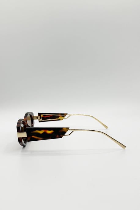Oval Metal Detail Sunglasses In Tortoiseshell - Image 4