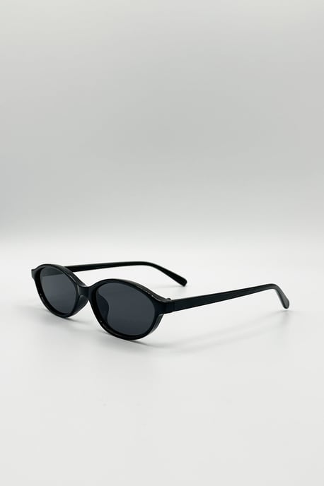 Oval Sunglasses In Black - Image 3