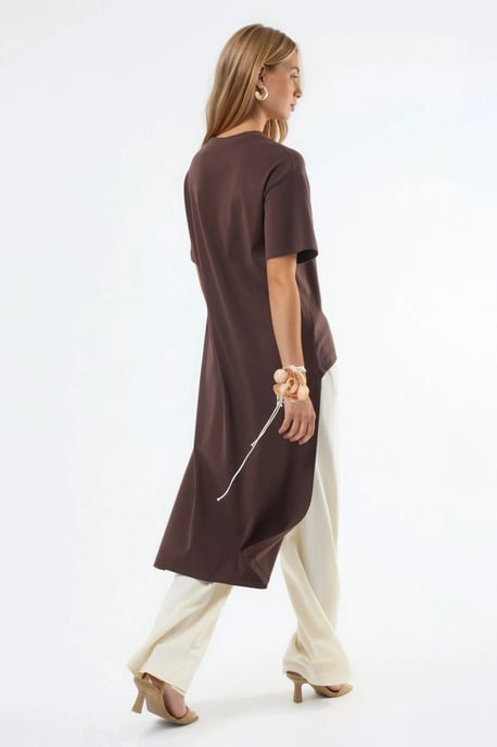 Överdimensionerad T-shirtklänning med Slits - Image 3