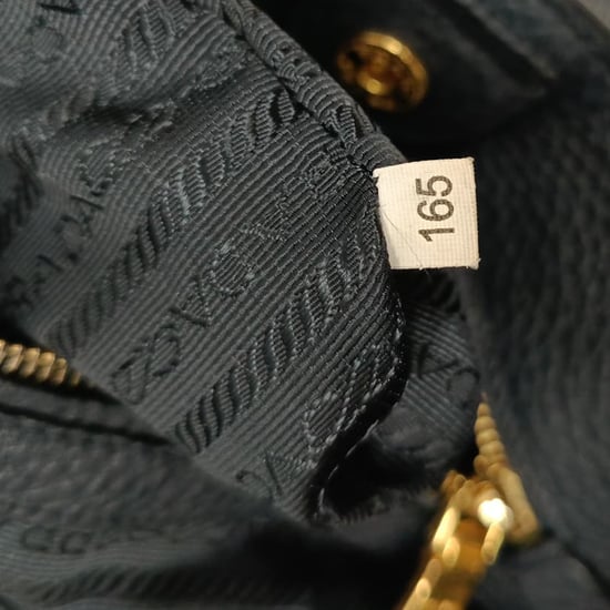 Prada Vitello Daino Tote Bag in Black Leather - Image 6