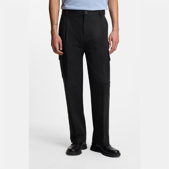 Men's Hugo Relaxed Fit Trousers in Black - Image 2