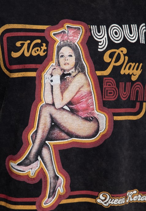 Queen Kerosin Damen Acidwashed Boyfriend T-Shirt Not your Playbunny - Image 4