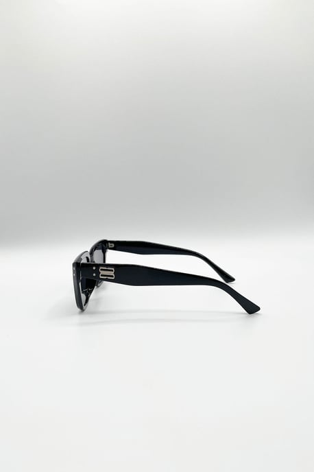 Classic Square Cat Eye Sunglasses In Black - Image 4