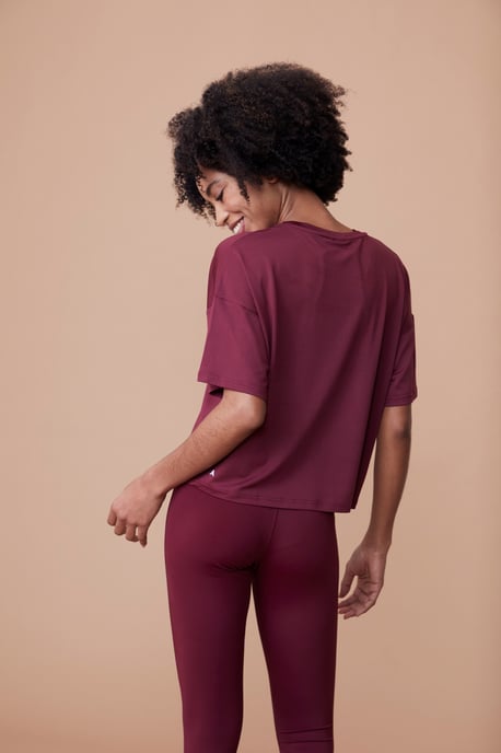'Shadow' Women's Crop Top Breathable Quick Dry Sports Tee Burgundy - Image 2