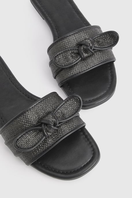 Contrast Bow Detail Sliders - Image 5