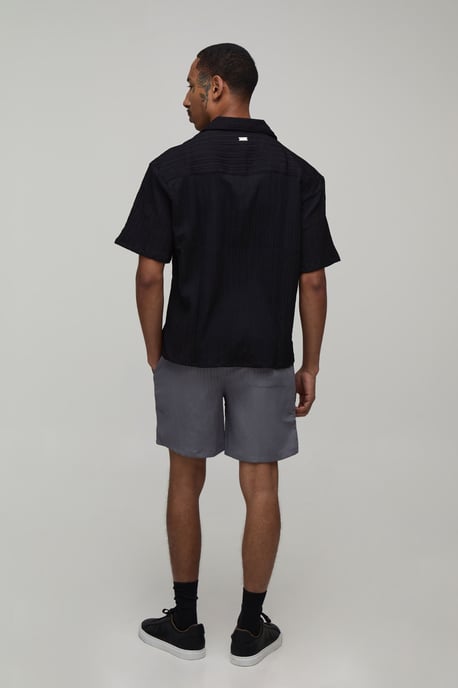 Textured Pleated Relaxed Fit Shorts - Image 2
