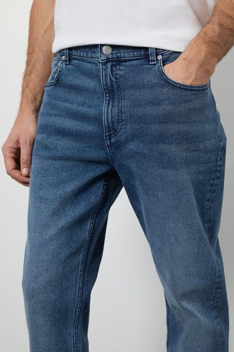 Light Vintage Wash Stretch Straight Fit Jeans - Image 4