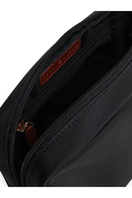 Popette Nylon Camera Bag Black - Image 4