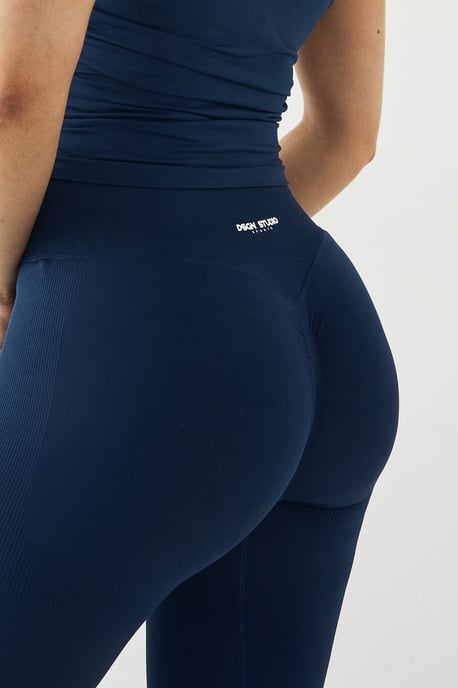 DSGN Studio Sport Contour Bum Scrunch Seamless Legging - Image 4