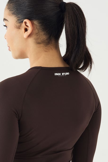 DSGN Studio Sport Contour Seamless Ruched Long Sleeve Top - Image 4