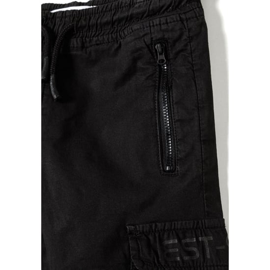 Minoti Jongens Bedrukte Cargo Broek met Ritszak (Zwart) - Image 4