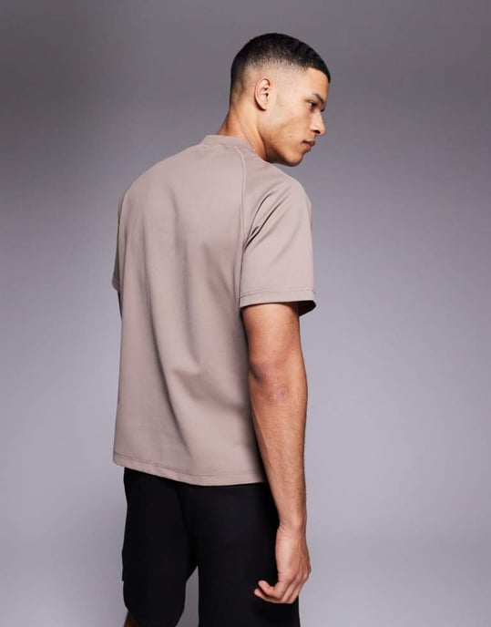 4505 running performance waffle t-shirt in taupe grey - Image 3