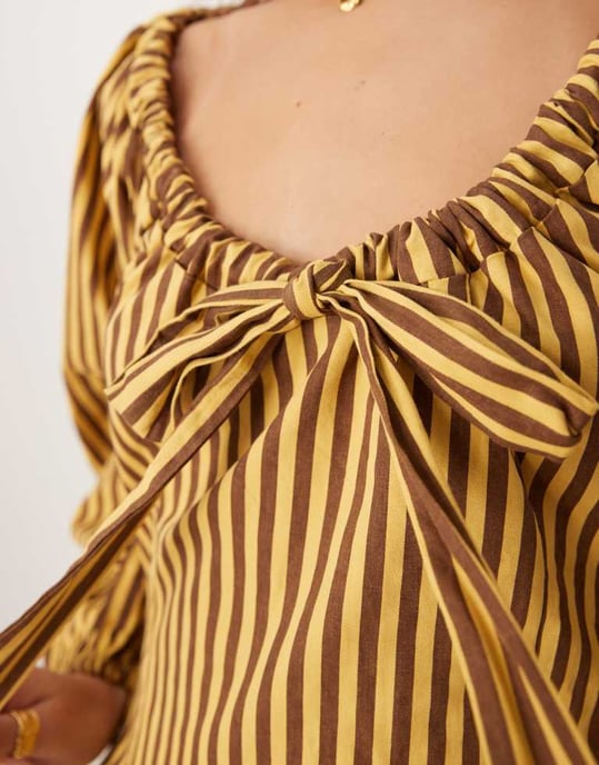 Glamorous tie front volume sleeve maxi smock dress in yellow brown stripe - Image 3