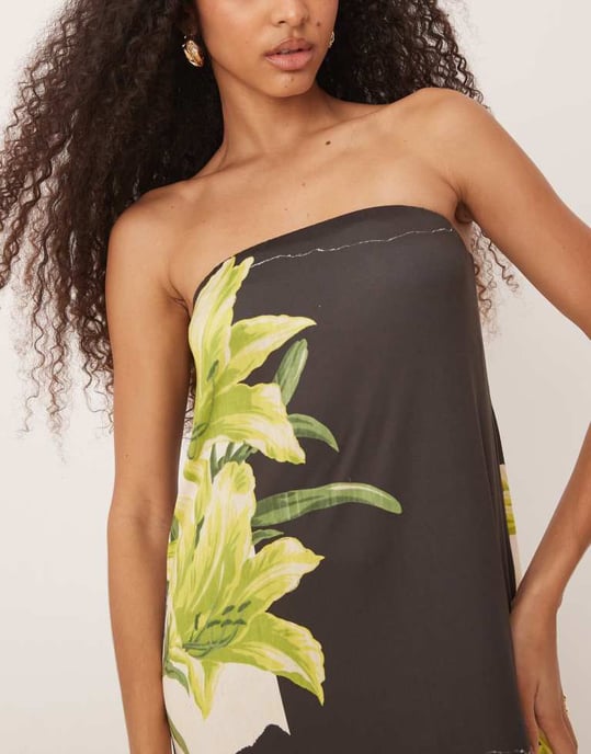 ASOS DESIGN bandeau maxi dress in black with green plant print - Image 4