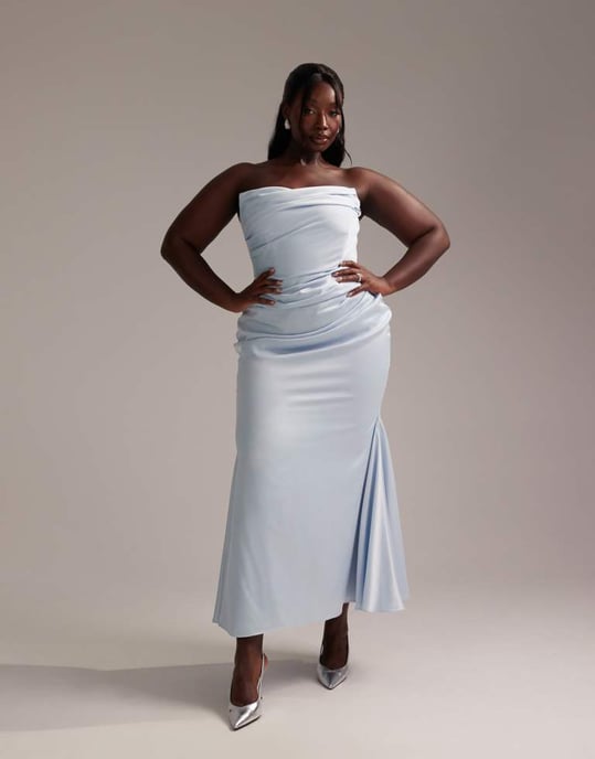 ASOS DESIGN Curve satäng bandeau tärnklänning i ljusblått maxi - Image 2
