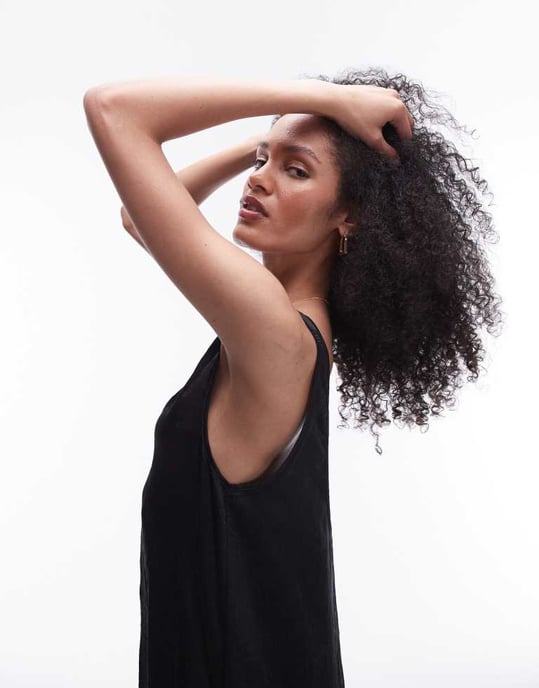 Topshop krinklad låg scoop maxi klänning i svart - Image 2