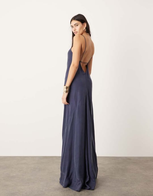 ASOS EDITION cupro ultimata snitt maxi klänning i petrolblå - Image 4