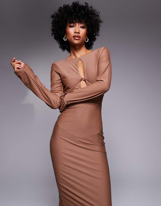 ASOS DESIGN skulpterande jersey långärmad maxiklänning med korsade axelband i mocha - Image 3