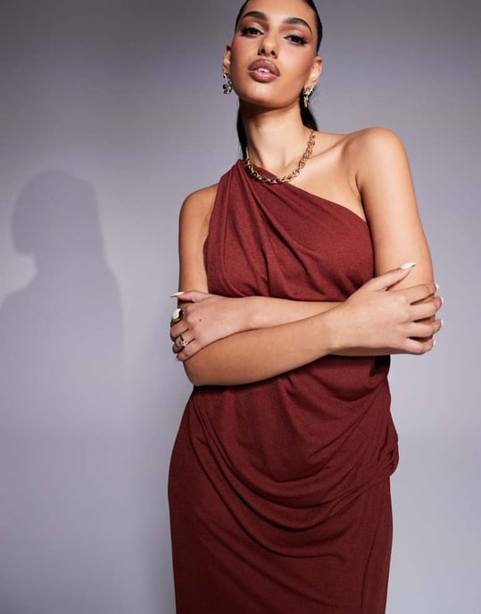 ASOS DESIGN slinky off-shoulder draperad maxiklänning i rostfärg - Image 4