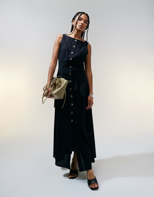 ASOS DESIGN slitsjoxa med knapp nedtill maxiklänning svart - Image 3