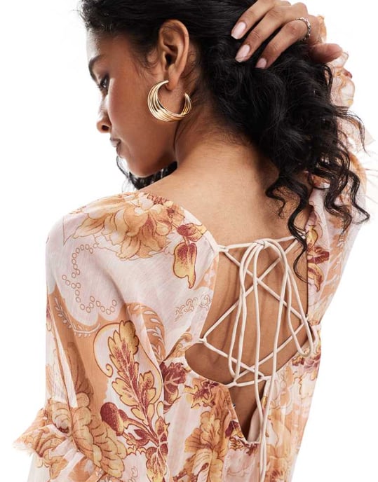 ASOS DESIGN volang off shoulder korse med detaljer i sång och lager på lager maxi klänning med hi-low nederdel i brun blommig tryck - Image 3