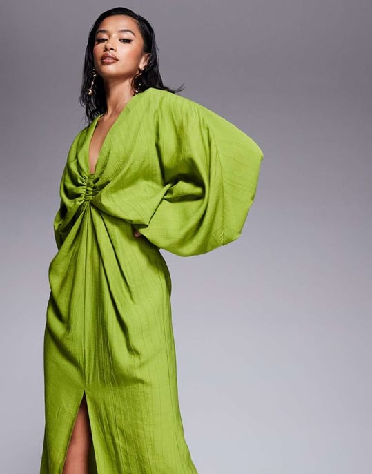 ASOS DESIGN Petite djup urringad elastisk maxiklänning med blusärmar i limegrön - Image 4