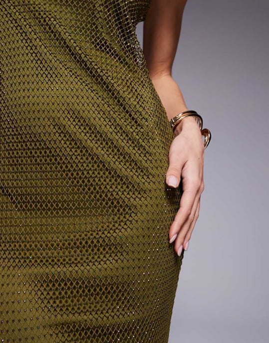 ASOS DESIGN fisknäts hotfix asymmetrisk cowl maxiklänning i olivgrön - Image 3