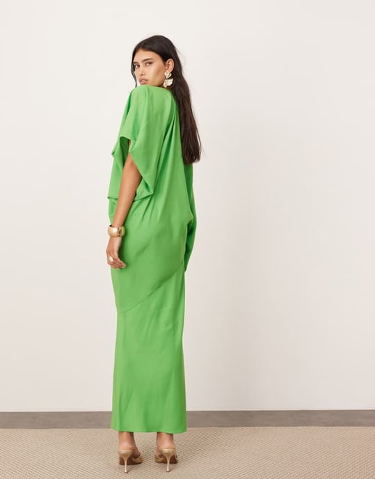 ASOS EDITION satin slouchy off shoulder midiklänning i grön - Image 4