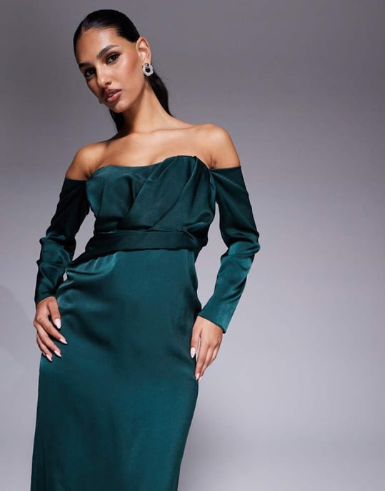 ASOS DESIGN satin sweetheart bardot långärmad midiklänning i skogsgrön - Image 2