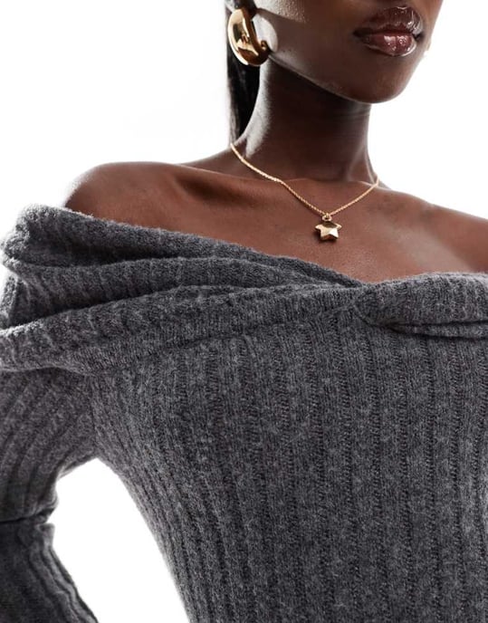 In The Style knitted bardot twist midi jumper dress in charcoal - Image 4