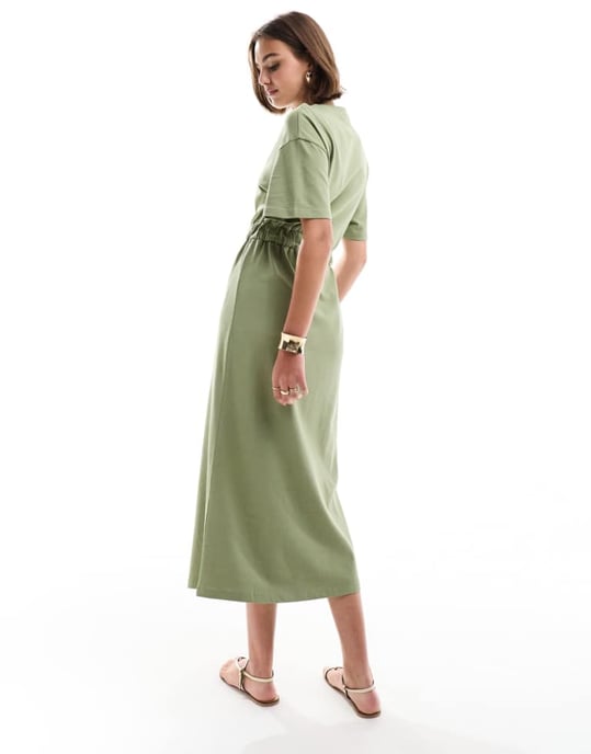 ASOS DESIGN midi klänning med elastisk midja i khaki - Image 3