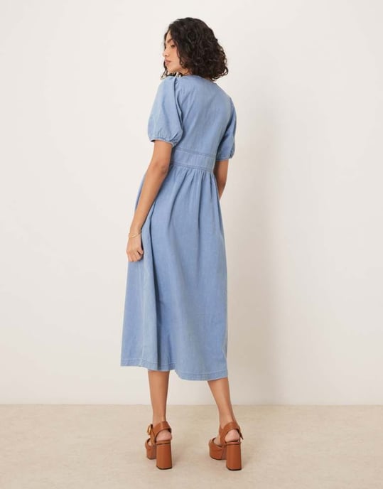 Nobody's Child Astra denim twill midi dress in light blue - Image 4