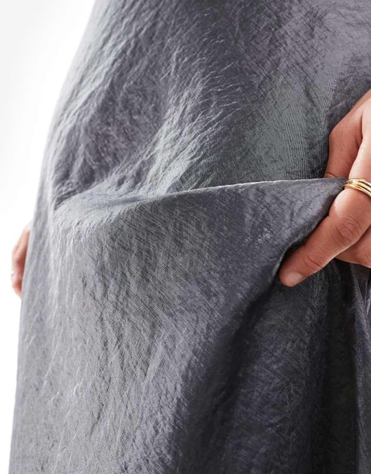 ASOS DESIGN texturerad linneklänning i midi-längd i silver kolgrå - Image 4