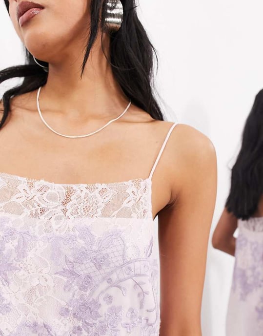 ASOS EDITION broderad spets- och paljettpanelad cami kolumn midi-klänning i lilac - Image 3