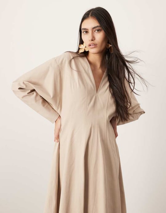 ASOS EDITION V-ringad långärmad midaxi-klänning i stenfärg - Image 2