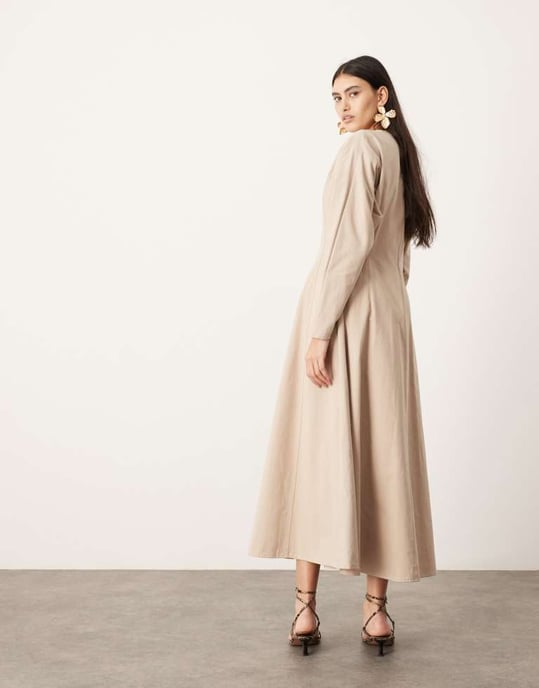ASOS EDITION V-ringad långärmad midaxi-klänning i stenfärg - Image 4