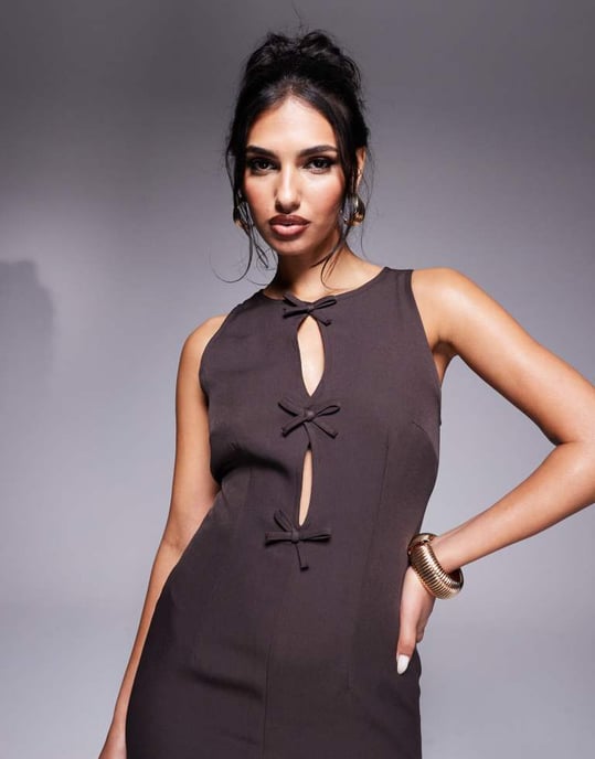 Kaiia exclusive cut out bow detail mini dress in chocolate - Image 4