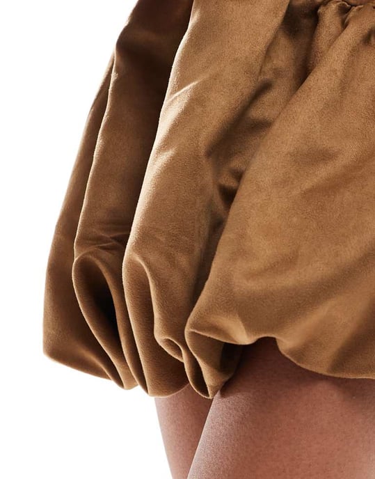 ASOS DESIGN suedette puffball miniklänning i brunt - Image 3