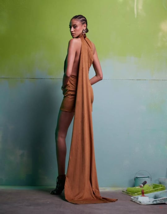 ASOS DESIGN faux mockasklädsel halterneck mini klänning med draperad kjol och tåg i tan - Image 1