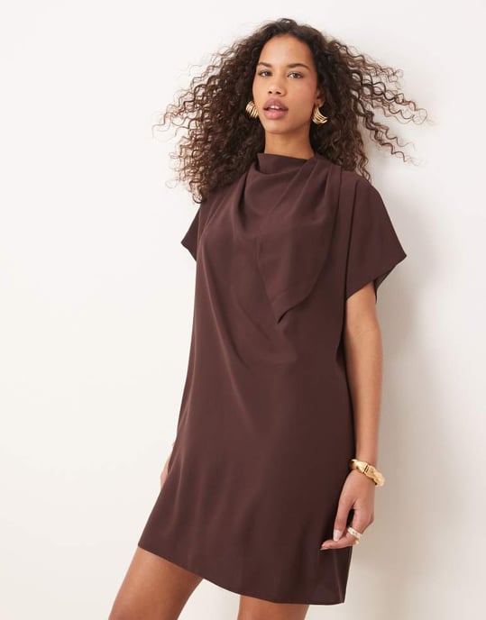 ASOS DESIGN slinky miniklänning med nackband i chokladbrun - Image 3