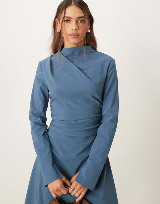 ASOS DESIGN bengalinsk höghalstopp långärmad miniklänning med rynkdetalj i denimblå - Image 4