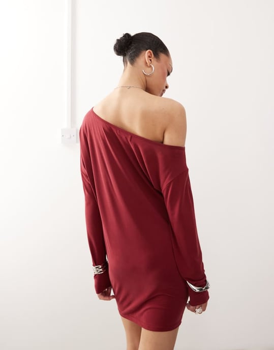 Motel shelisa off-shoulder slouchy mini dress in burgundy - Image 2