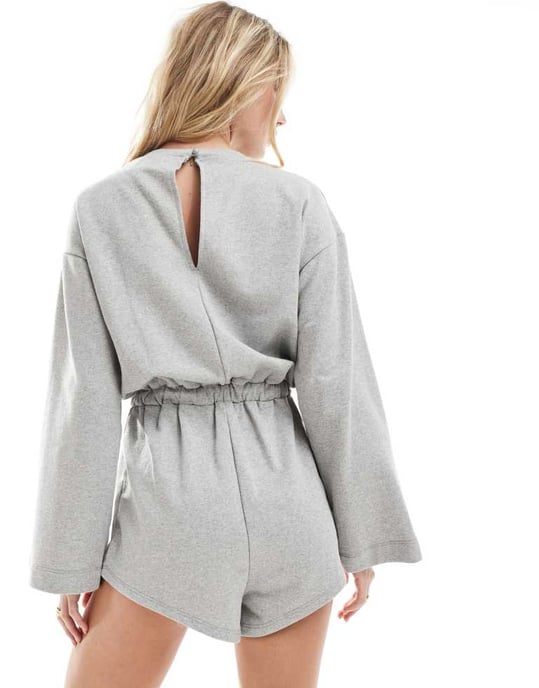 ASOS DESIGN långärmad jumpsuit med kanalmidja och superkort i grått - Image 4
