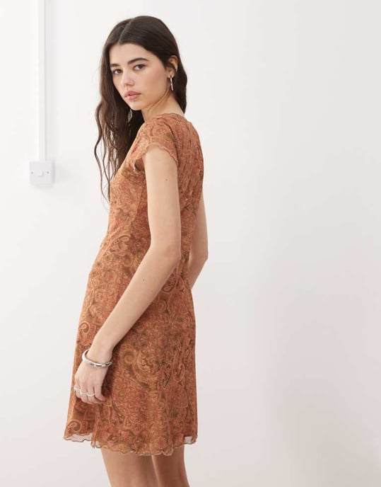 Reclaimed Vintage babydoll mesh mini dress with bow detail in paisley print - MULTI - Image 3