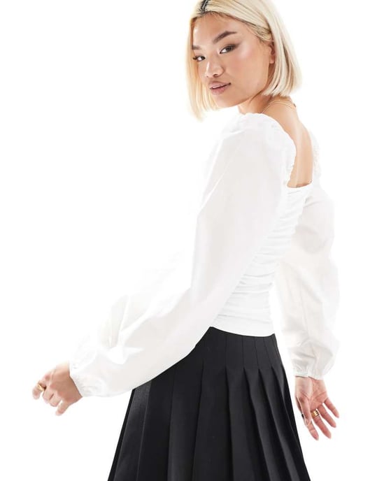 Pieces ruched jersey top with statement sleeves in white - Image 4