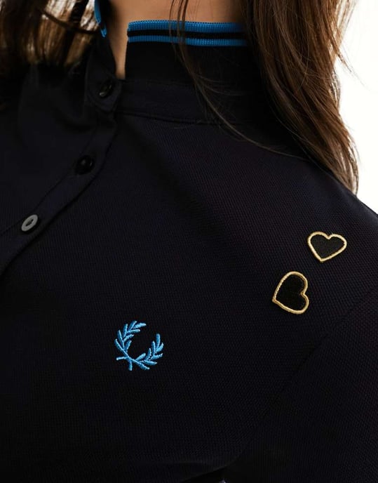 Fred Perry X Amy Winehouse tipped polo klänning i svart - Image 3