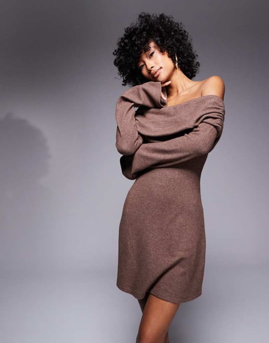 ASOS DESIGN supersoft vikbar bardotklänning i brun - Image 3