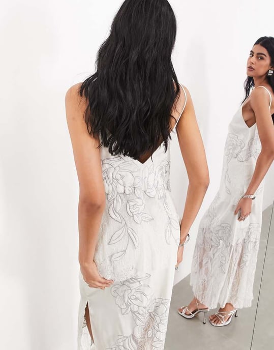 ASOS EDITION broderad spetspanel långlinje cami topp co-ord i silver - Image 3