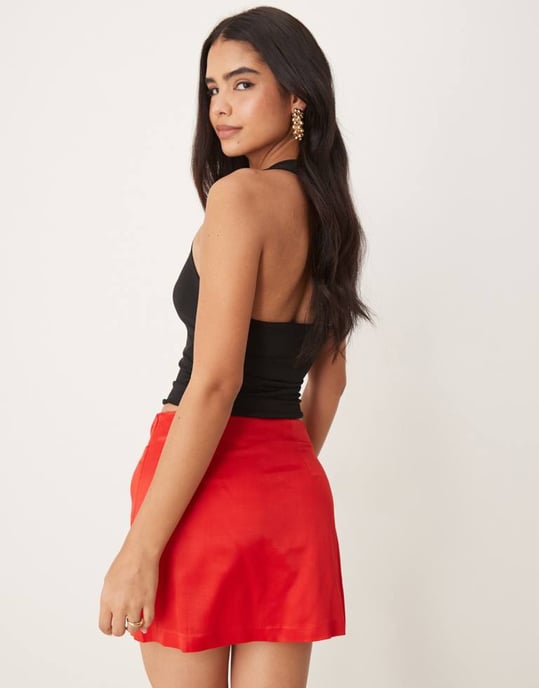 ASOS DESIGN mini kjol med rosett i röd - Image 4