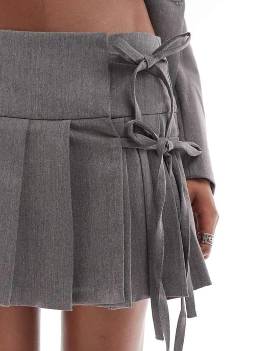 COLLUSION knytfront mini kilt set i grått - Image 3